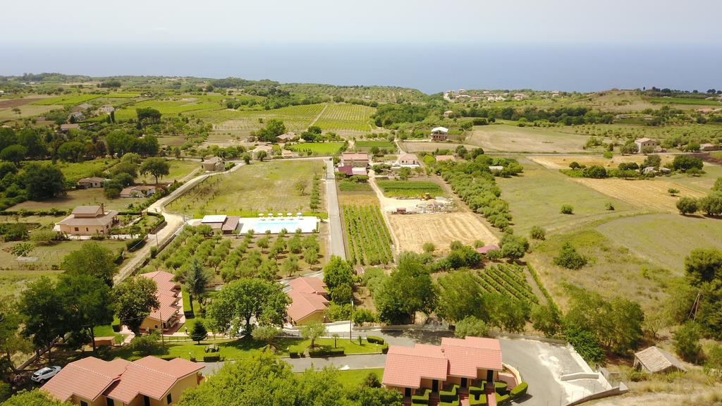 Borgo San Cosmo Tropea Bed & Breakfast Brattiro Exterior photo